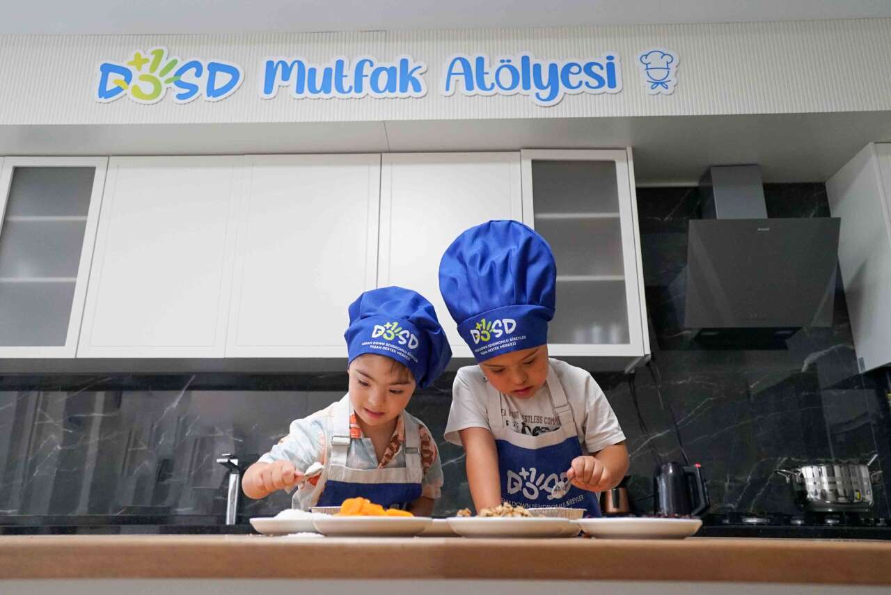 Konya’da özel çocuklar mutfağa girip sevgi kattı, mutluluk dağıttı 7